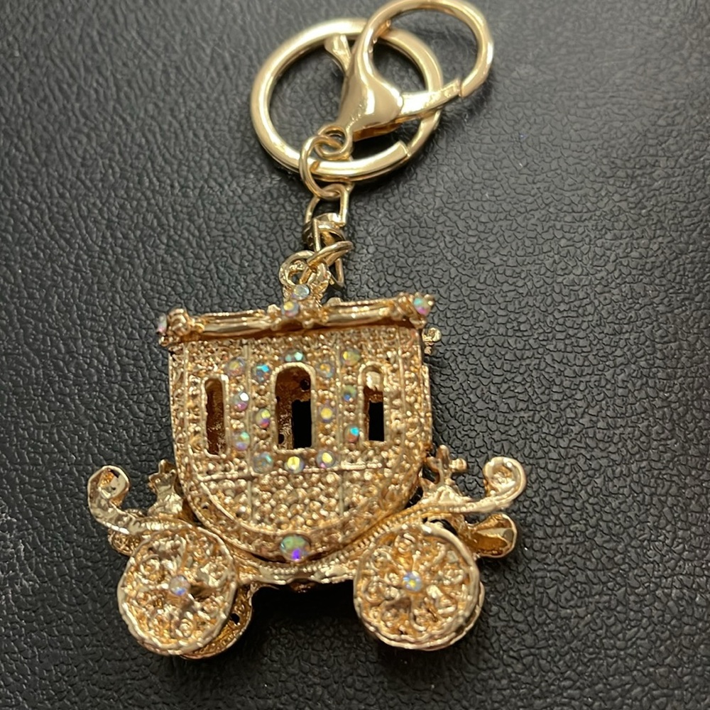 NWT Stage coach Key Chain Bling Bag Charm - Picture 1 of 3